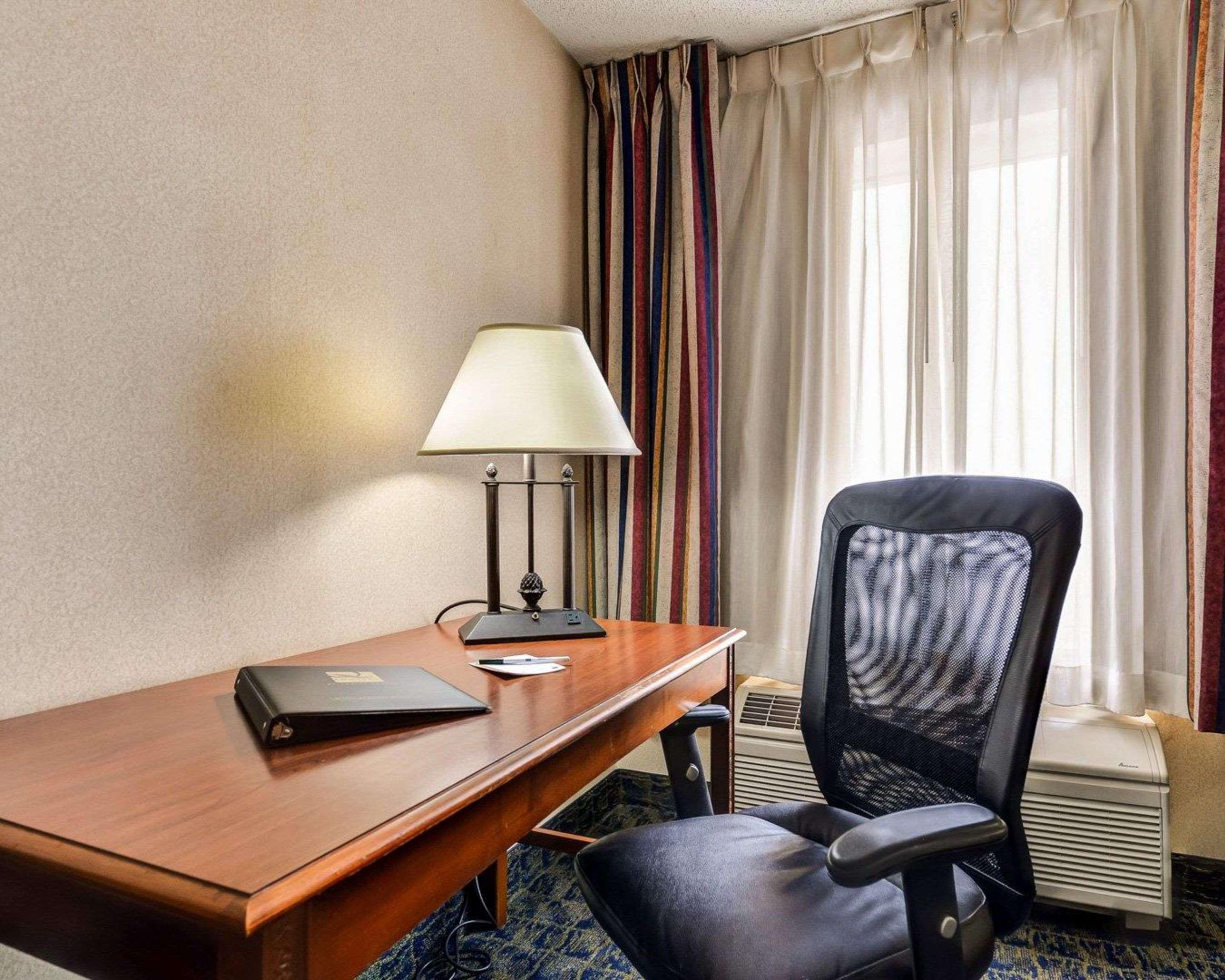 Quality Inn Spring Mills - Martinsburg North Kültér fotó