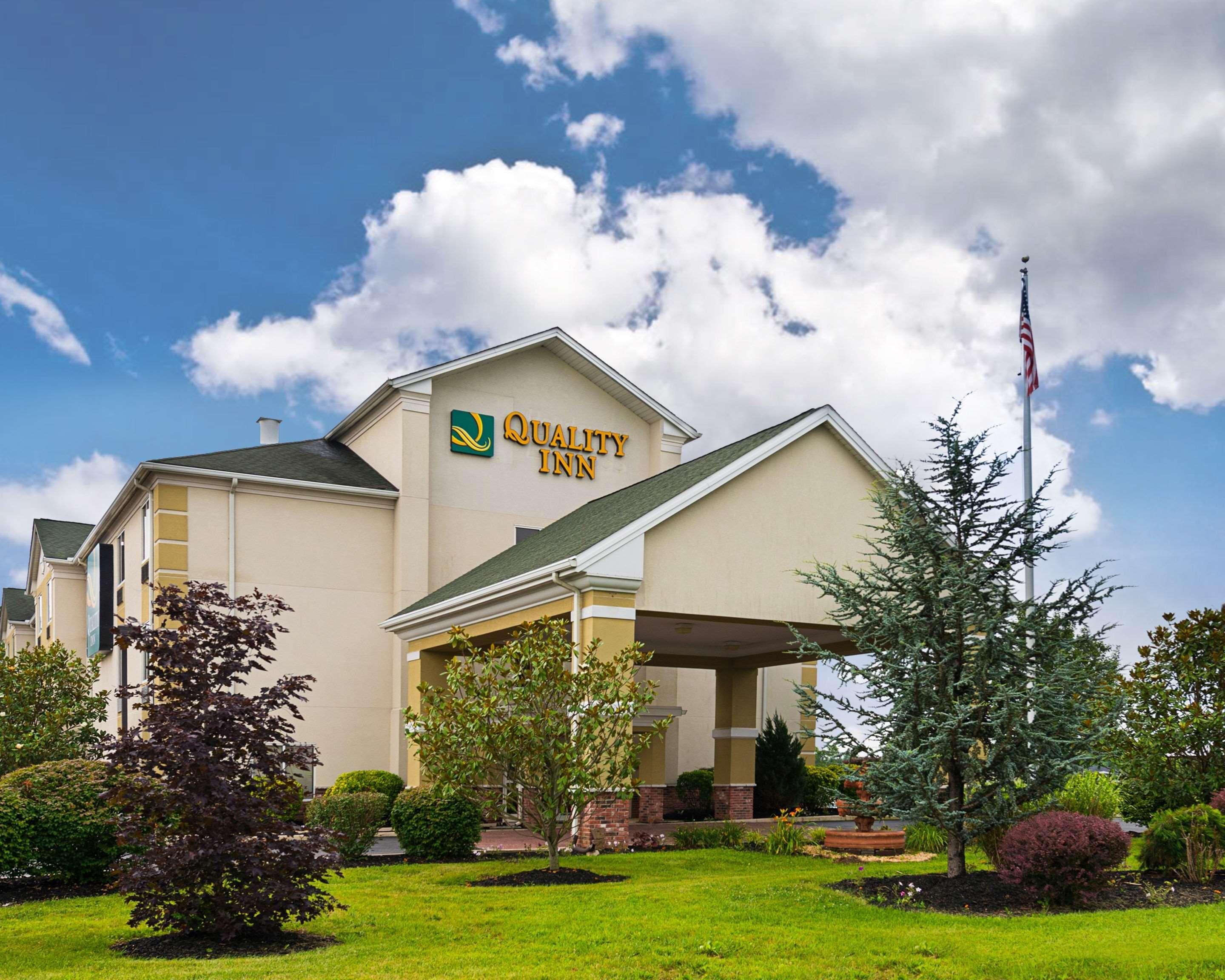 Quality Inn Spring Mills - Martinsburg North Kültér fotó