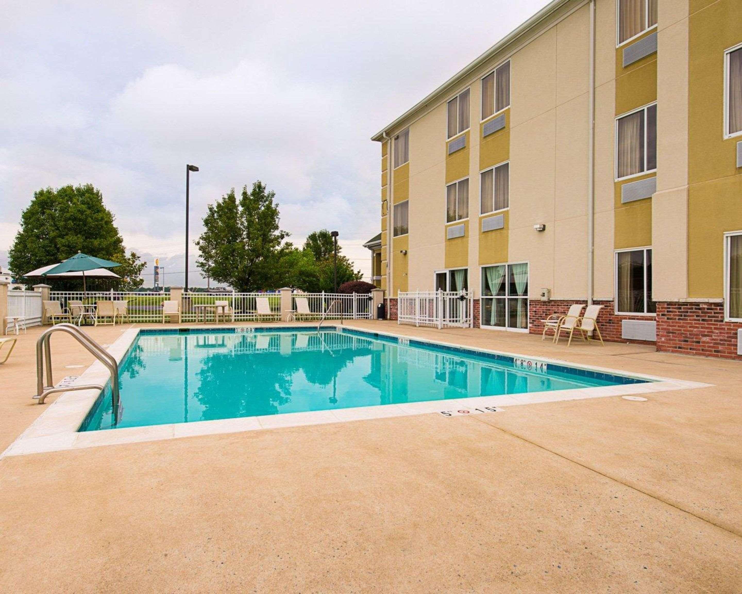 Quality Inn Spring Mills - Martinsburg North Kültér fotó